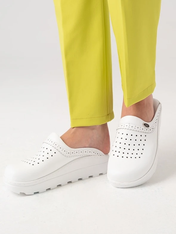 Сабо белые Gold Fit